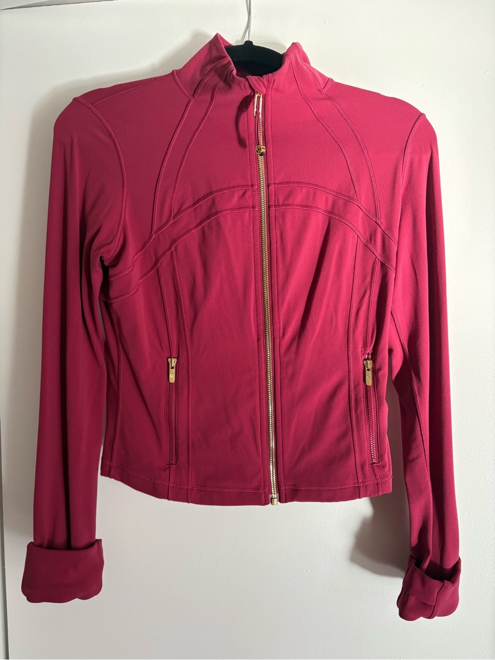 (NWOT) Lululemon Define Cropped Nulu jacket MAGENTA SMOKE/GOLD Sz 8
